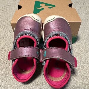 Plae Emme kids shoes, imperial garnet color, size 6